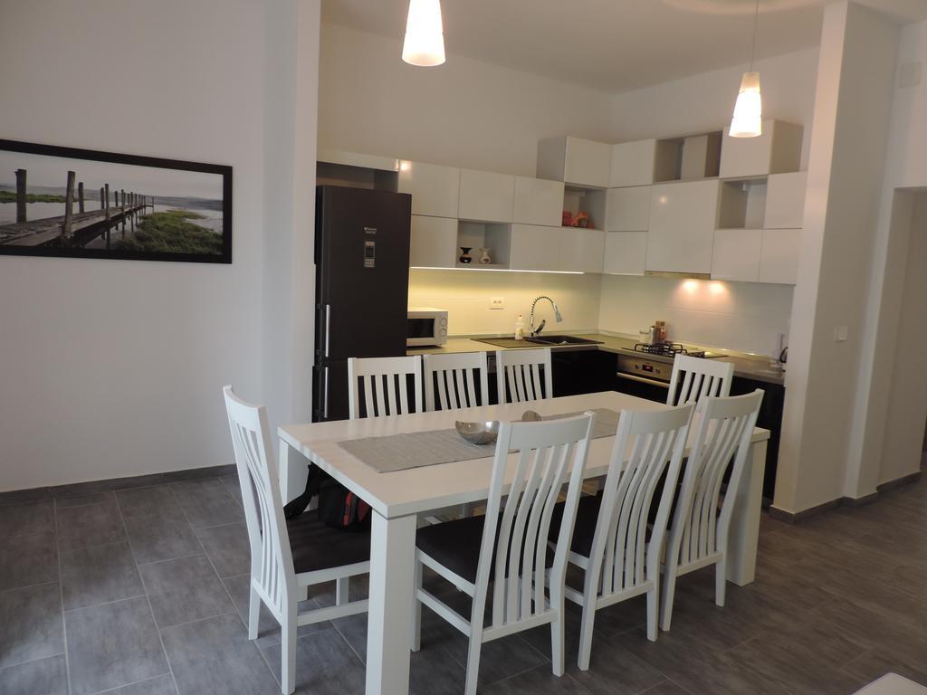 Apartments Lori Biograd Na Moru Room photo